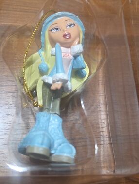Bratz Dolls Christmas Ornaments Set Of Two Cloe And Dana 2004